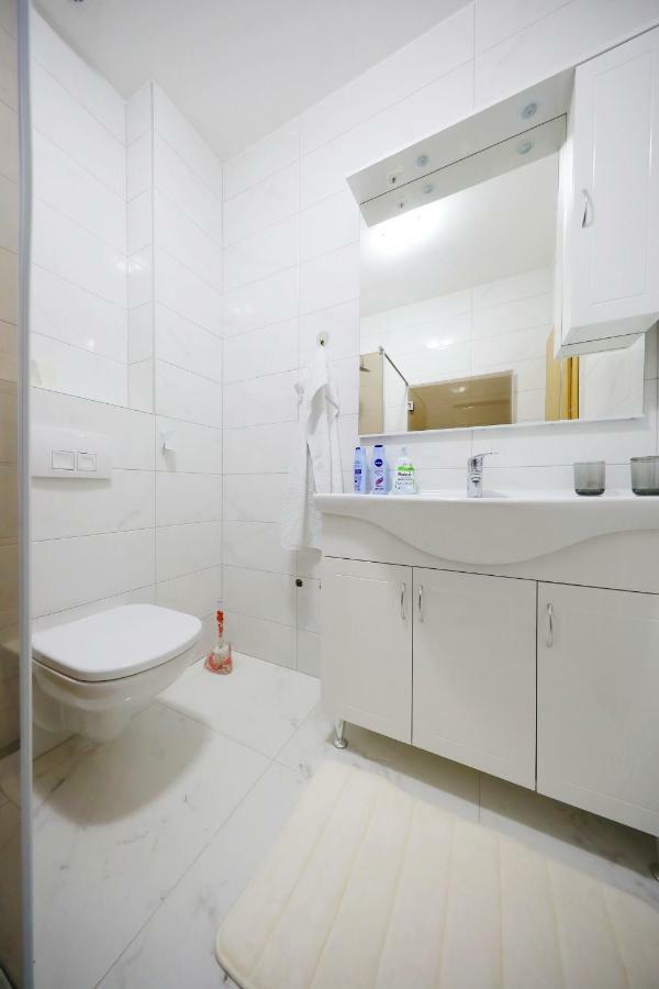 Apartmani Vlado Mitar Sukosan Bagian luar foto