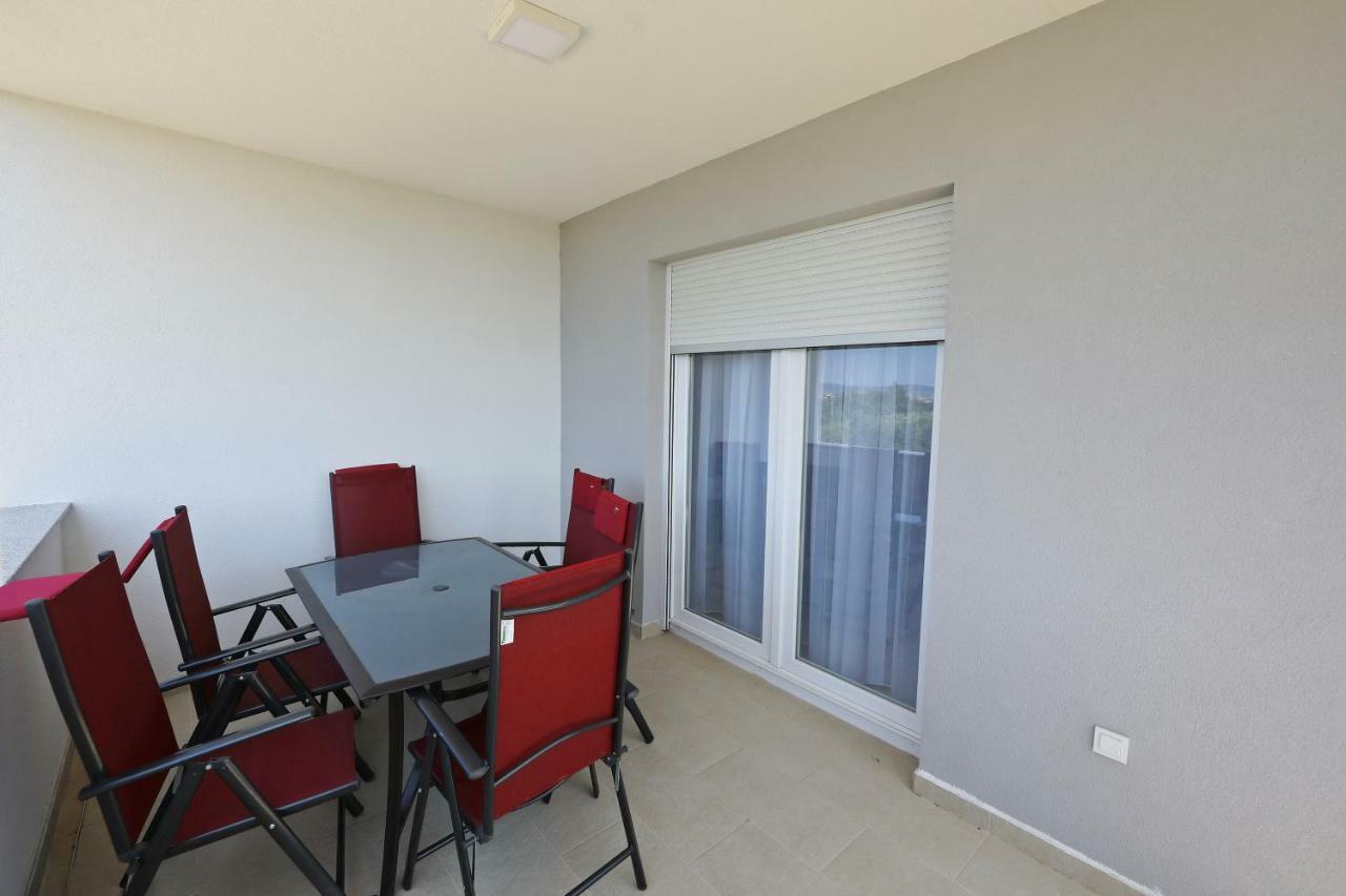 Apartmani Vlado Mitar Sukosan Bagian luar foto